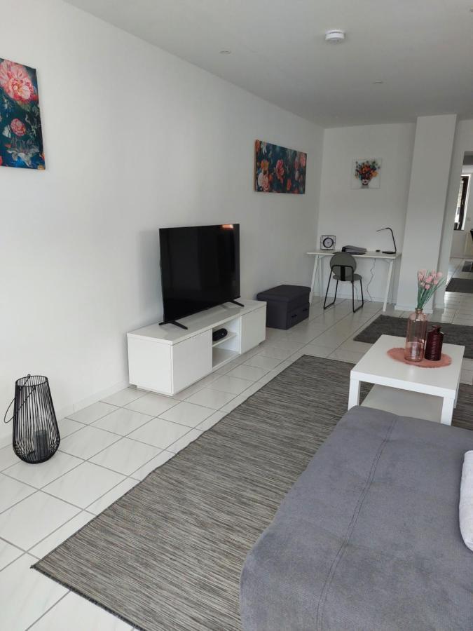Ferienwohnung Uljana Schweich Ngoại thất bức ảnh